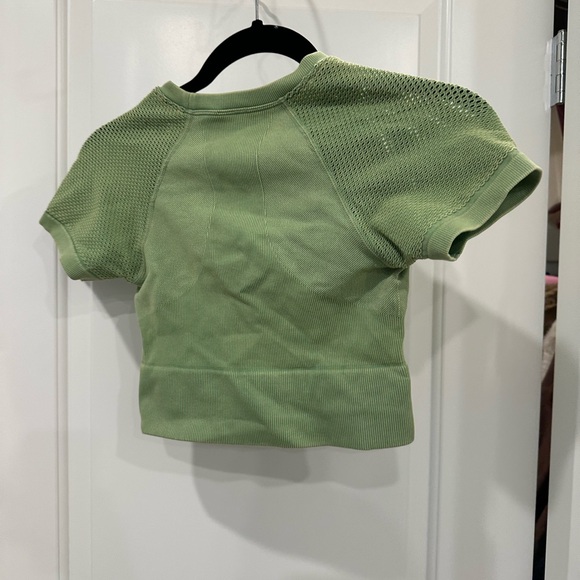 Work Out Crop Too - Picture 2 of 2